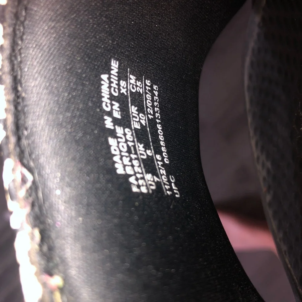 Nike slides